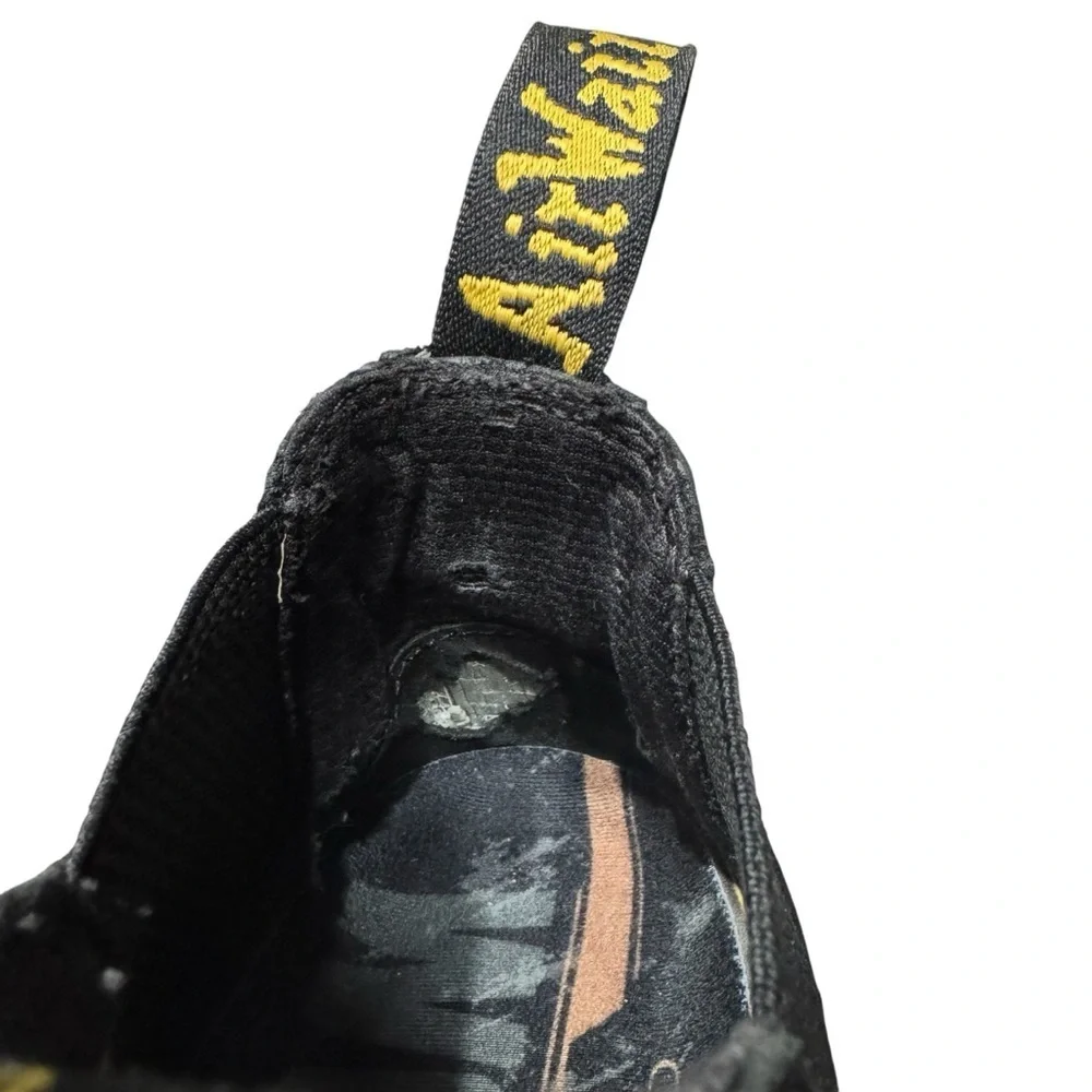 Dr. Martens Woman’s  Hardie II Black Pit Quarter Boots Chelsea Shoes Size 8